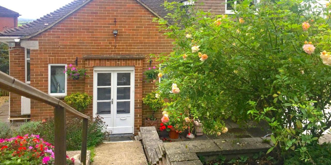Healing Waters Sanctuary For Exclusive Private Hire And Self Catering Board, Vegetarian, Alcohol & Wifi Free Retreat In Glastonbury Kültér fotó