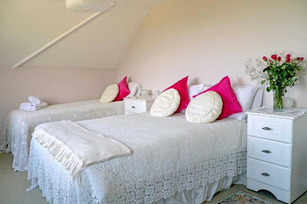 Healing Waters Sanctuary For Exclusive Private Hire And Self Catering Board, Vegetarian, Alcohol & Wifi Free Retreat In Glastonbury Kültér fotó
